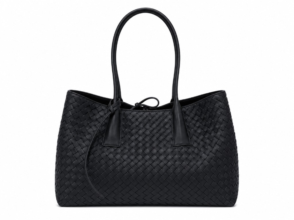 Woven Leather Shopper Tote Black — вид спереди
